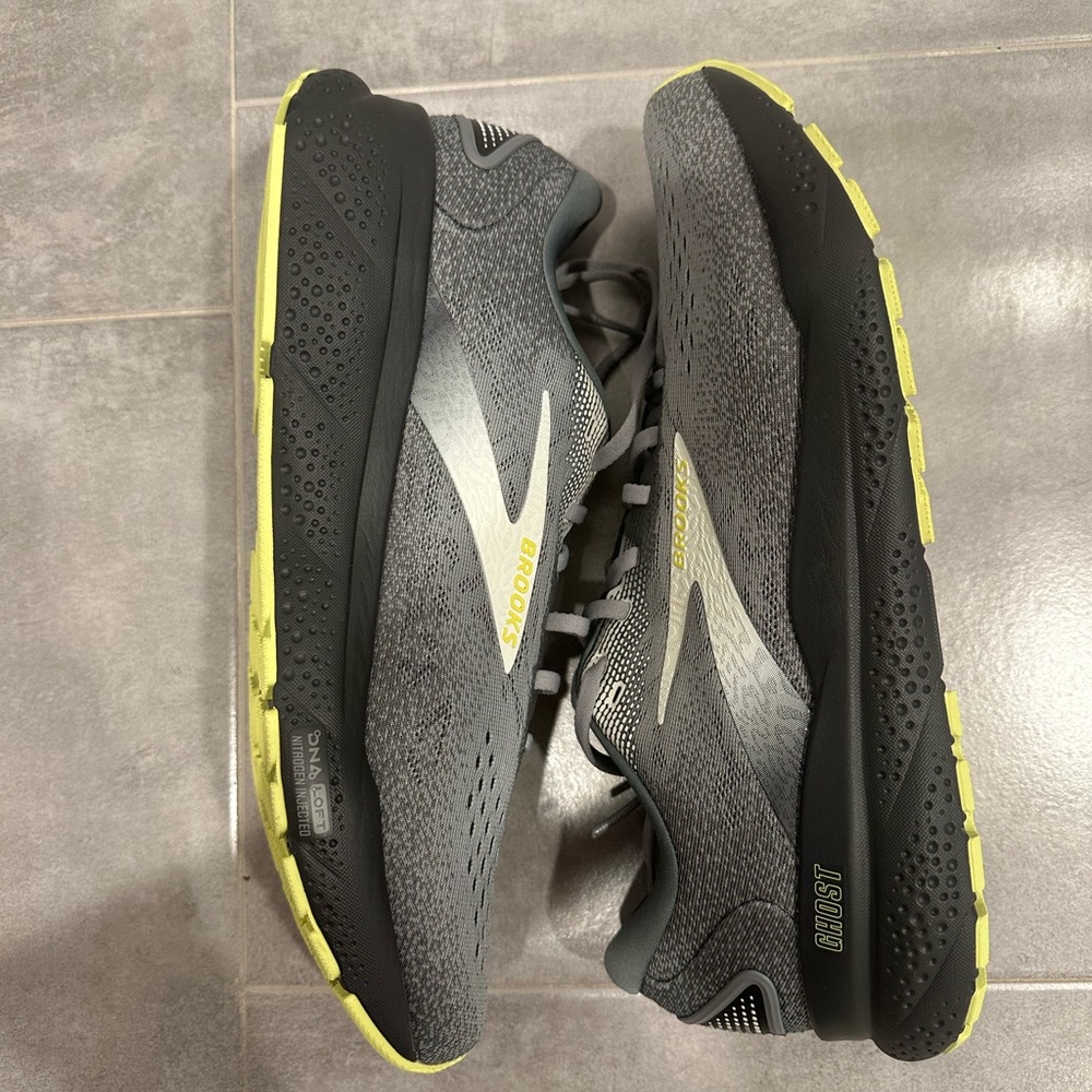Brooks Ghost 16 Mens Running Shoes Size 12.5 Gray & Lime Green 1104181D040 - Picture 8 of 8